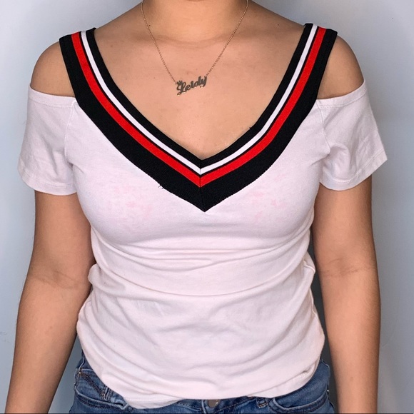 V-Neck Top ✨ - Picture 1 of 4